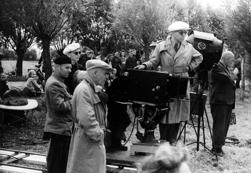 <p>Duitse verfilming van <em>De Vlaschaard</em> nabij Kortrijk, juli 1942. (CegeSoma, 12000)</p>
