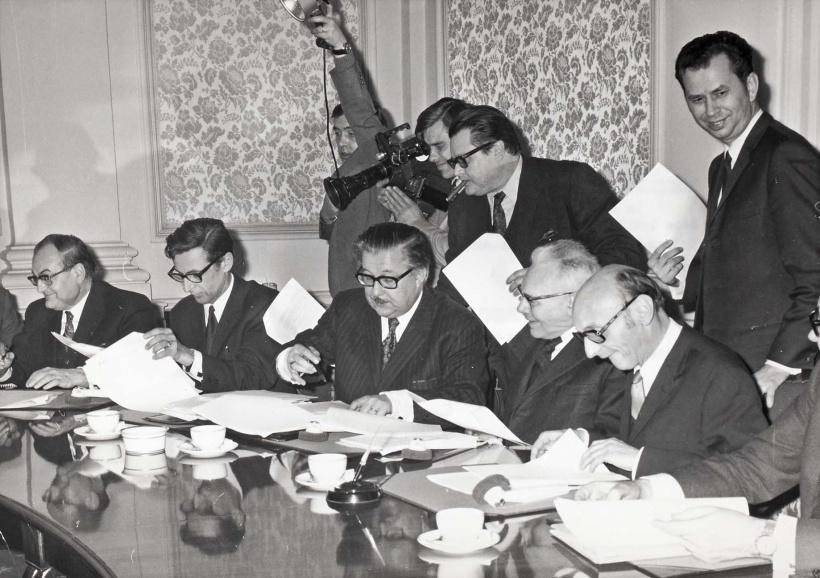 Ondertekening van het Cultuurpact in de Senaat, 24 februari 1972. (ADVN, VFB2114/2)